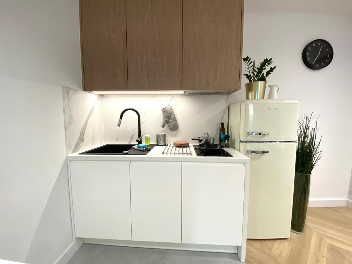 Mycherry - Old Town Apartment - Wiezienna 21C Вроцлав Экстерьер фото