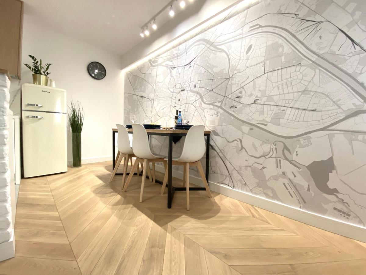 Mycherry - Old Town Apartment - Wiezienna 21C Вроцлав Экстерьер фото
